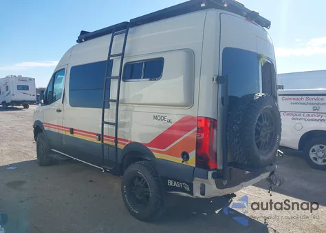 2021 Mercedes-Benz Sprinter 2500 Standard Roof V6 from USA, damaged, VIN W1W4EBVY9MT069274